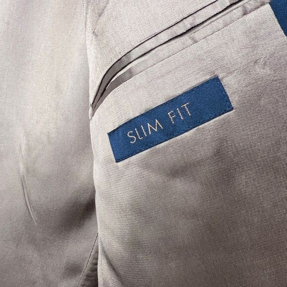 NWT Jos. A. Bank slim fit sport jacket. 100%wool. SZ 44 L - Picture 6 of 8